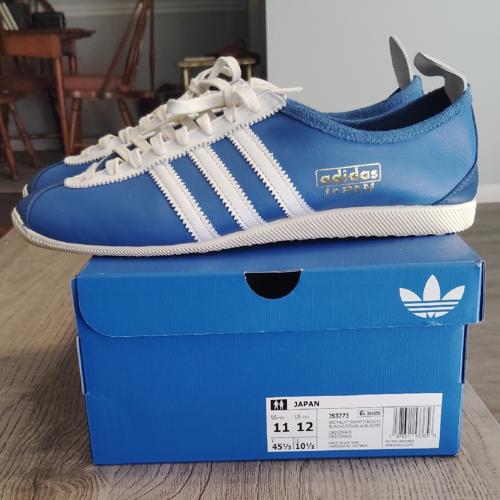 Adidas Men's Blue and White Sneakers